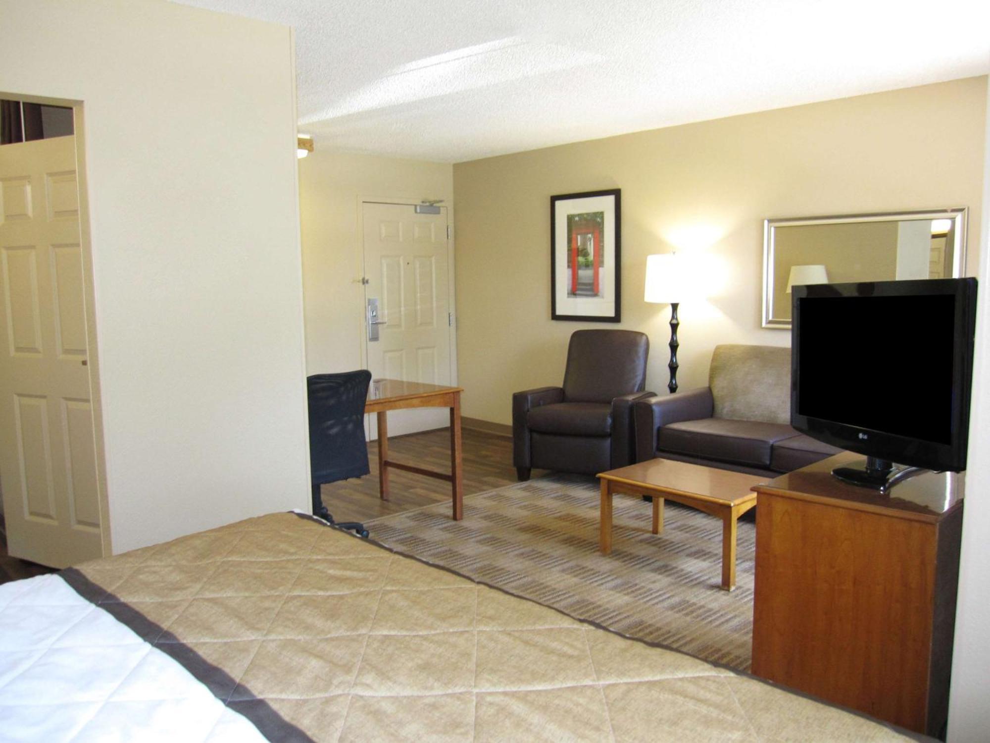 Extended Stay America Suites - Greensboro - Airport Exterior photo